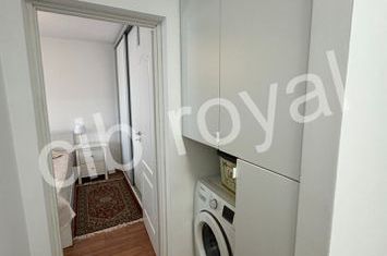 Inchiriez apartament 2 camere zona Titan,Str. Postavarul, renovat,la 10 minute metrou Nicolae Grigorescu anunturi imobiliare Bucuresti