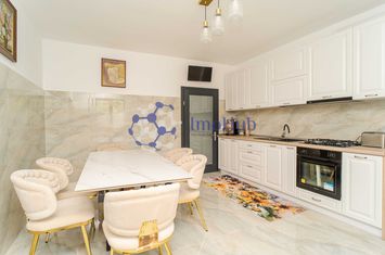 Vila deosebita, 420 mp, 7 camere, teren 1500 mp, Rediu - Eos anunturi imobiliare Iasi