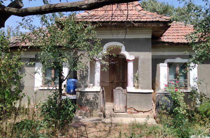 Casă - 4 camere de vanzare CRAIOVA - Dolj anunturi imobiliare Dolj