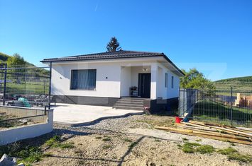 Casă - 3 camere de vanzare VALCELE - Cluj anunturi imobiliare Cluj