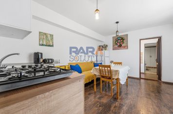 Casă micuță + un pic de curte anunturi imobiliare Neamt