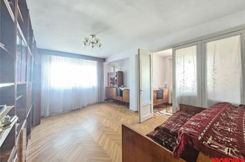 Apartament 3 camere de vanzare CENTRAL - Bacau anunturi imobiliare Bacau