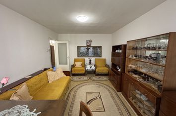 Apartament decomandat cu 3 camere in Centrul Civic, str. Mihai Viteazul anunturi imobiliare Brasov