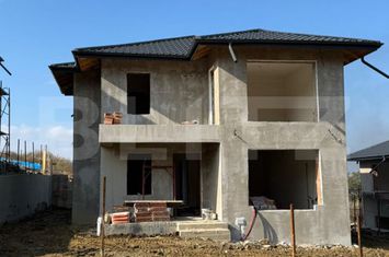 Vilă - 4 camere de vanzare IASI - Iasi anunturi imobiliare Iasi