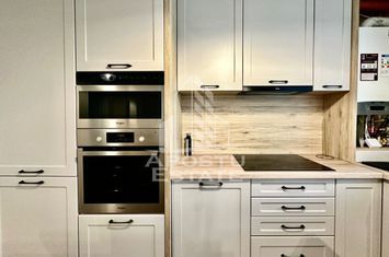 Apartament cu 3 camere de inchiriat in zona subcetate anunturi imobiliare Arad