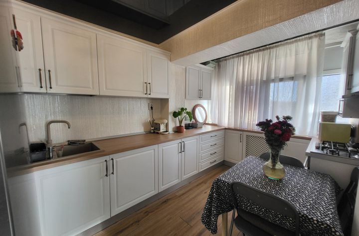Apartament 2 camere de vanzare 9 MAI - Gorj anunturi imobiliare Gorj