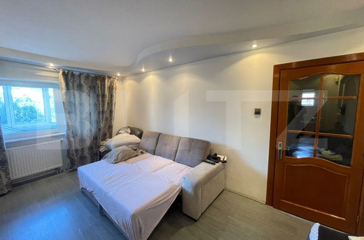 Apartament 3 camere de vanzare GEORGE ENESCU - Dolj anunturi imobiliare Dolj
