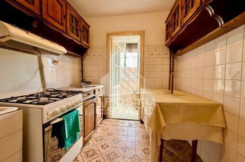 Apartament cu 3 camere, etaj intermediar, Zona Lipovei, Timisoara anunturi imobiliare Timis