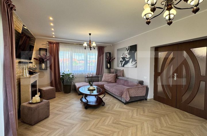 Casă - 3 camere de vanzare SANPETRU - Brasov anunturi imobiliare Brasov