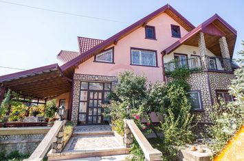 Vilă de Vânzare 400mp, Valea Lupulu Str. Privighetorii - Biserica Mare anunturi imobiliare Iasi