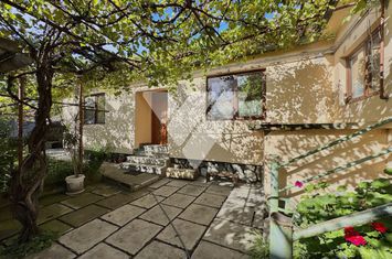Casă - 3 camere de vanzare LAZARET - Sibiu anunturi imobiliare Sibiu