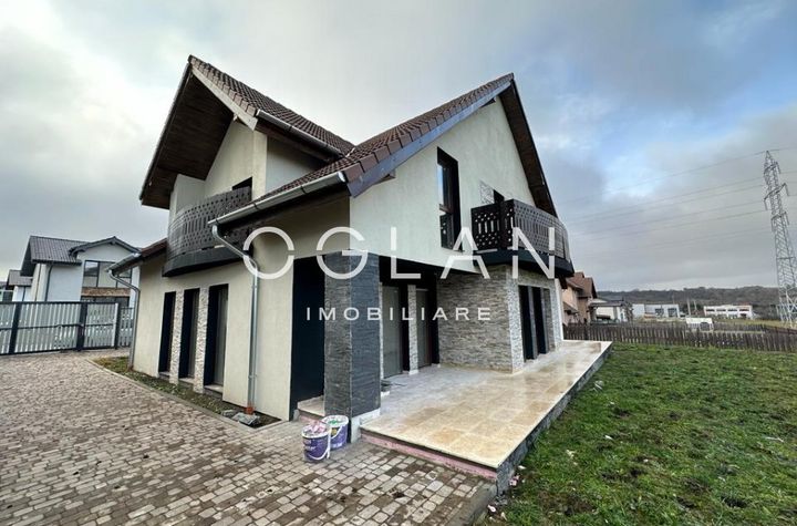 Vilă - 4 camere de vanzare CISNADIE - Sibiu anunturi imobiliare Sibiu