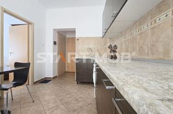 Garsoniera mobilata ultracentral Piata Unirii Brasov anunturi imobiliare Brasov