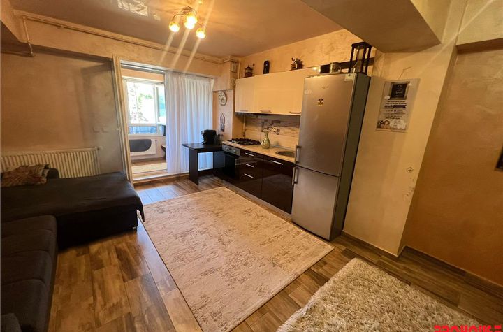 Apartament 2 camere de vanzare CENTRAL - Bacau anunturi imobiliare Bacau