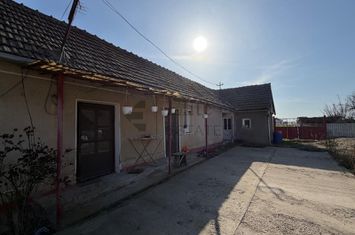 Casa cu 2195 mp teren in Cihei - Str. Mare anunturi imobiliare Bihor