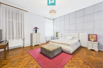 Apartament spațios pe strada Mețianu. anunturi imobiliare Arad
