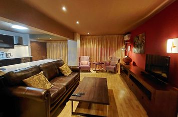 Apartament4 camere pe bd 13Septembrie stradal-Marriott, gresie VERSACE anunturi imobiliare Bucuresti