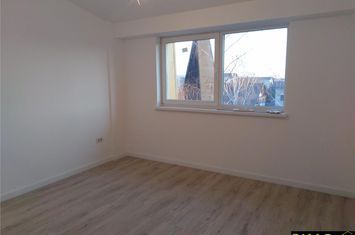 Apartament 3 camere de vanzare SUD-EST - Suceava anunturi imobiliare Suceava