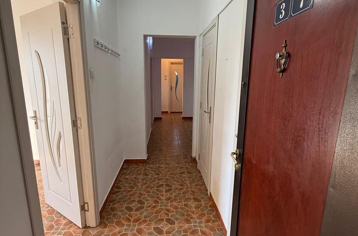1 Decembrie metrou vanzare apartament 3 camere anunturi imobiliare Bucuresti
