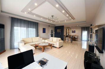 Casă individuală 317 mp pe teren 966 mp, Neo Souli anunturi imobiliare Grecia