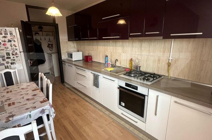 Apartament 3 camere de vanzare CLUJ-NAPOCA - Cluj anunturi imobiliare Cluj