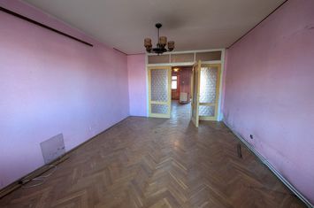 Apartament 4 camere de vanzare ULTRACENTRAL - Bacau anunturi imobiliare Bacau
