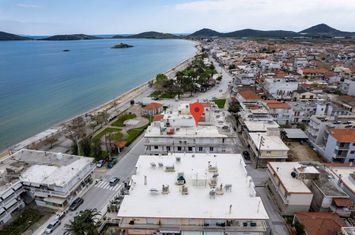 Apartament 2 camere, 67 mp — Nea Peramos, 50 m de mare anunturi imobiliare Grecia