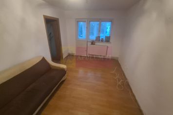 Apartament cu 3 camere de vanzare in Campina - Zona Cuza anunturi imobiliare Prahova