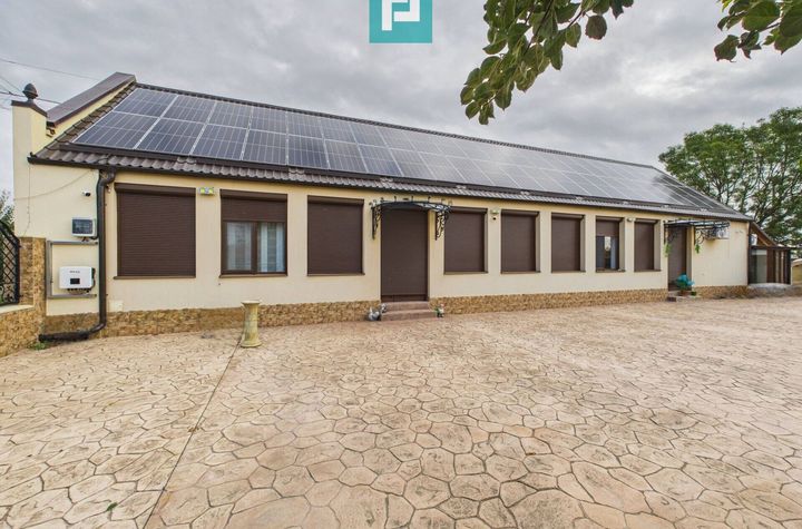 Casă exclusivistă cu 4 camere, în Secusigiu, Arad anunturi imobiliare Arad