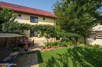 OTOPENI - MARIN SORESCU , CASA IN TRIPLEX 150 MP, LOT 300 MP! anunturi imobiliare Bucuresti
