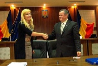 Elena Udrea investeşte aproape 15 milioane euro în două licee de Capitală