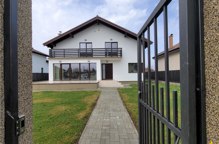 Vilă - 5 camere de vanzare EXTERIOR EST - Brasov anunturi imobiliare Brasov