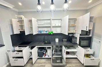 Vilă - 4 camere de inchiriat CENTRAL - Sibiu anunturi imobiliare Sibiu