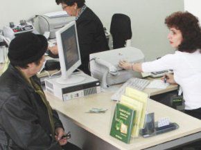 Dobânzile la credite au început să scadă timid
