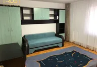 300 €, Garsonieră