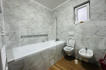 Casă - 5 camere de vanzare ARAD - Arad anunturi imobiliare Arad