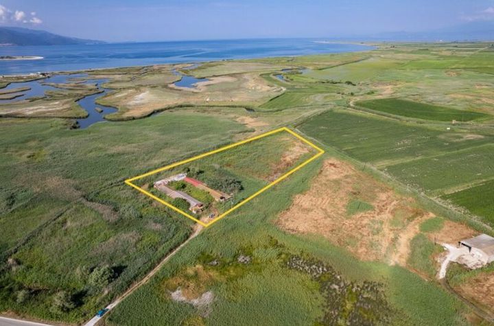 Clădire comercială (fostă fermă avicolă) în Keramoti anunturi imobiliare Grecia