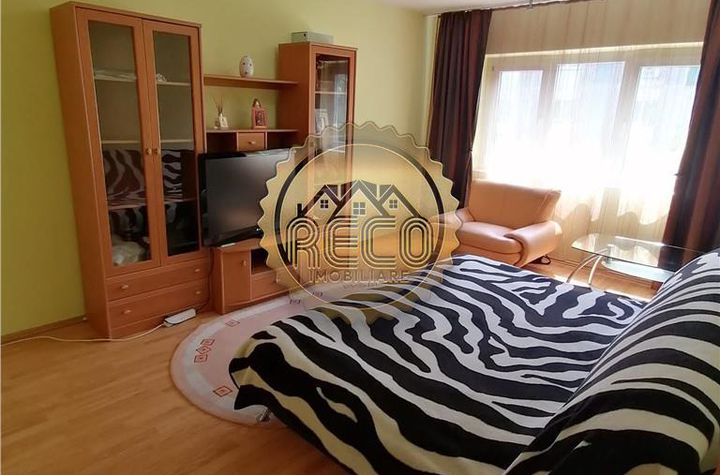 Apartament 3 camere de vanzare DECEBAL - Bihor anunturi imobiliare Bihor