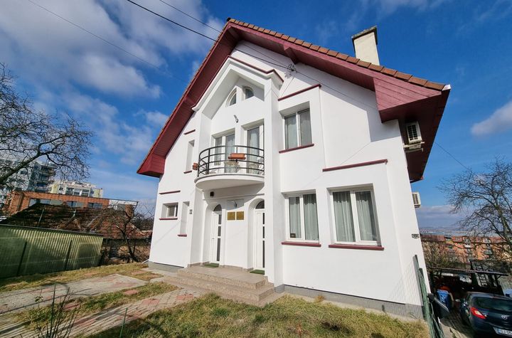 Vilă - 6 camere de vanzare GHEORGHENI - Cluj anunturi imobiliare Cluj