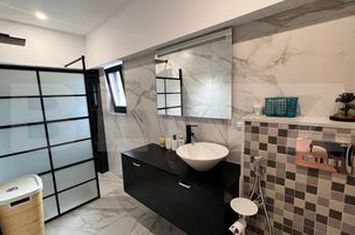 Apartament 3 camere de vanzare 1 MAI - Dolj anunturi imobiliare Dolj