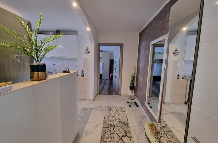 Apartament 2 camere de vanzare BACAU - Bacau anunturi imobiliare Bacau