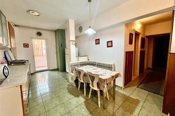 Apartament 3 camere de vanzare RACADAU - Brasov anunturi imobiliare Brasov