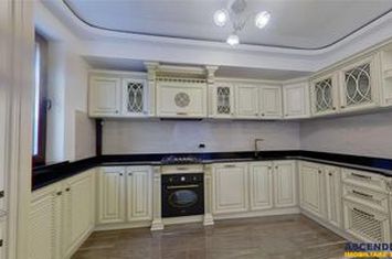 Apartament 4 camere de vanzare TRACTORUL - Brasov anunturi imobiliare Brasov