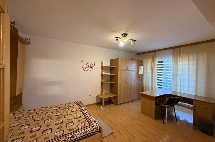CENTRU, DE INCHIRIAT, APARTAMENT DECOMANDAT, LIBER CU MUTARE IMEDIATA anunturi imobiliare Iasi
