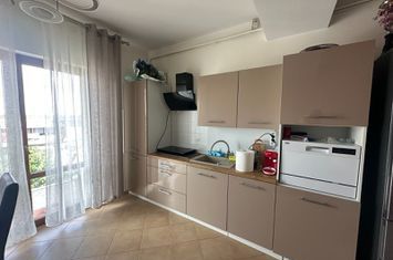 Apartament 3 camere de vanzare RADAUTI - Suceava anunturi imobiliare Suceava