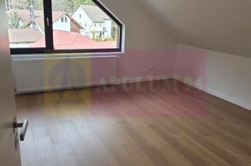 Apartament cu 2 camere de vanzare in Busteni anunturi imobiliare Prahova