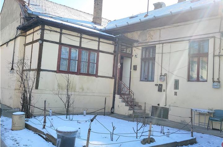Casă - 4 camere de vanzare CENTRAL - Cluj anunturi imobiliare Cluj