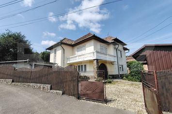 Vilă - 5 camere de vanzare TARNAVENI - Mures anunturi imobiliare Mures