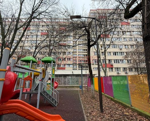 Garsonieră Alexandru Obregia, 30 mp