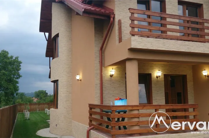 Vilă - 6 camere de vanzare BREBU - Prahova anunturi imobiliare Prahova